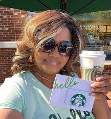 Robin Fife's Instagram, Twitter & Facebook