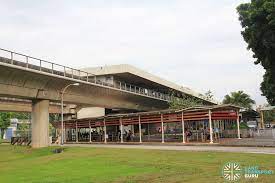 Mrt sistemi için ilk planlarda, yio chu kang istasyonu, sistemin geliştirilmesinin ikinci aşaması altında inşa edilecek, ancak ang mo kio istasyonunun yio'dan gelen yolcularla baş edemeyeceği endişeleri üzerine 1983'te sistemin ilk aşamasına taşındı. Yio Chu Kang Mrt Station Station Exterior Land Transport Guru