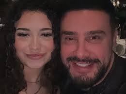 Robert Berisha: Quando sono andato al club con la ragazza più grande,  l'hanno confusa con la sposa