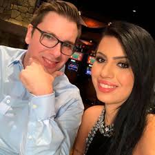 Coltee: De guapísimo a ¡qué horror!; era mucho más feliz con Larissa, ella  por lo menos lo cuidaba, mientras que con Vanessa tiene ojos muertos y se  dejó ir, necesita además de