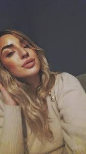 Sandra Konz's Instagram, Twitter & Facebook