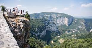 Retrouvez les dernières actualités à ardèche et ses alentours. Die Schluchten Der Ardeche Abstieg Kanu Wanderungen In Den Schluchten Ardeche