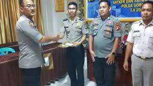 Check spelling or type a new query. Aktif Dalam Penginputan Smk Online Aipda Dedi Terima Reward Polres Gorontalo Kota