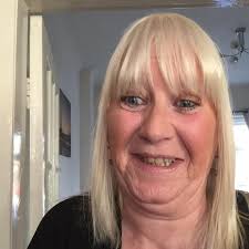 Hi i'm looking for a pet shop that does food for snakes I live in  Rawtenstall and I public transport so somewhere I can get to easily. It's  not my snake it's