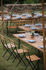 avec leur structure en metal et en bois nos chaises et tables wood sont ideales pour une reception decoration de table exterieur meuble jardin terrasse jardin