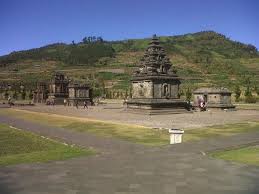 Hasil gambar untuk Candi arjuna wonosobo dieng