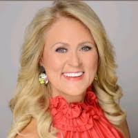 Kay Roche's Instagram, Twitter & Facebook