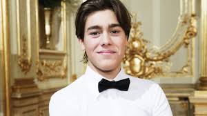 In the spring, benjamin ingrosso released his first album in swedish, once upon a time. Benjamin Battre Att Heta Ingrosso Noje Expressen