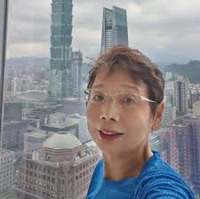 布達佩斯最吸金的地標莫過於多瑙河河畔旁的國會大廈！猶如走進冬季的幻境裡，美的好不真實～ #Országház, #Budapest, #Hungary  #匈牙利國會大廈#布達佩斯#匈牙利(#Danube #多瑙河) 📷：@aron_felszeghy