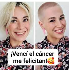 Muchos aseguran que cuando miras fijamente su rostro, sus ojos parecen  humedecerse... como si la Virgen sintiera el dolor de quien la mira