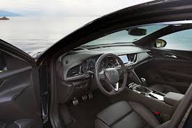 Known for its technology, the opel insignia comes with features such as: Bilderstrecke Zu Opel Insignia Grand Sport Im Test Blitz Und Schatten Bild 3 Von 5 Faz