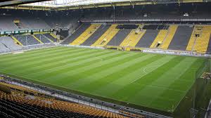 Diese markierung ist alleinig beim strafstoß (elfmeter) von bedeutung. Fussballplatze Nach Mass Heiler Sportplatzbau