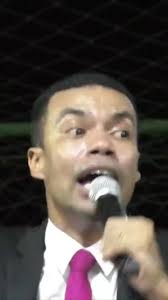 Lute contra o teu eu todos os dias, mesmo que isso custe a sua vida. NÃO  CEDA! #evangelho #Palavra #Bíblia #palavradedeus #bibliasagrada  #jhonatancarlos #pregação #palavradehoje #biblia