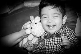 Omar Meraz's Instagram, Twitter & Facebook