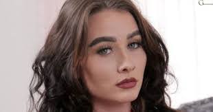 Caragh Mckenna's Instagram, Twitter & Facebook