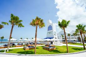 Ibiza In Canggu Have A Sip Of Cafe Del Mar S Mellow Yellow And A Bite Of Their Oxtail Lumpia While Basking In The Chill Out Ambience Coconuts Bali