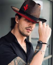 Alejandro Escudero Presenta Su Nuevo Tema Musical