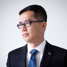 Đây là một anh chàng đẹp trai, sành điệu và đào hoa. Hieu Nguyen Youtube