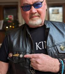 What do we think with the CWC Badge placement? 📸@CFCDREM