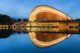 The haus der kulturen der welt is berlin's only event venue with its own riverboat station. Datei Haus Der Kulturen Der Welt Berlin 160521 Ako Jpg Wikipedia