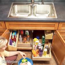 27 Lifehacks For Your Tiny Kitchen Kitchen Sink Storage Home Organization Hacks Organization Hacks
