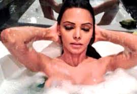 Sherlyn Chopra finds happiness in bathtub
