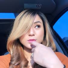 Juwita tofhany sanjaya (lahir 11 januari 1996) lebih dikenali sebagai juwita bahar ialah seorang penyanyi dangdut dan pelakon sinetron indonesia. Lama Tak Terlihat 10 Potret Terbaru Juwita Bahar Yang Bikin Pangling