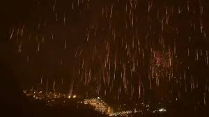 En raison de la situation sanitaire actuelle, les feux d'artifice du 14 juillet et 15 août 2021 sont annulés. Feu D Artifice Du 15 Aout 2014 En Espagne Almunecar Youtube