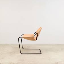 Paulo mendes da rocha began his career in the 1950s as part of the brazilian brutalist movement. O Xrhsths Espasso Sto Twitter Paulistano Armchair In Natural Leather The Piece Was Originally Designed In 1957 By Pritzker Prize Laureate Paulo Mendes Da Rocha The Chair Is On Display At Espasso