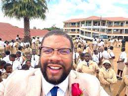 How Roosevelt Williams III Built YB&NB into a Beacon for Entrepreneurs,  Uplifting Overlooked Communities