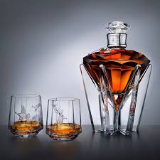 Diamond Jubilee Whiskey By John Walker Sons Whisky Botellas Botellas De Licor Cigarros Y Whisky