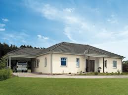 Dazu gehören neben den ersten entwürfen auch die bemusterung, die nötigen umplanungen und kreative lösungen für die eigenen vier wände um kosten zu sparen. Fertighaus Von Hanse Haus Bungalow 133