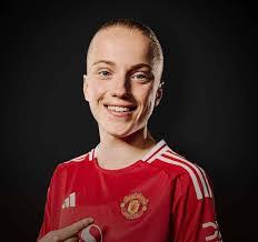 Anna Sandberg's Instagram, Twitter & Facebook