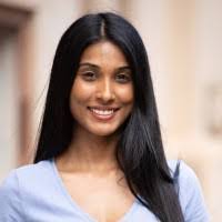 Sheena Collins's Instagram, Twitter & Facebook