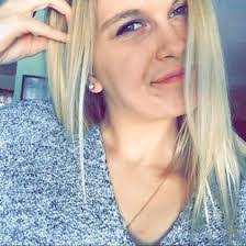 Mari Brooks's Instagram, Twitter & Facebook