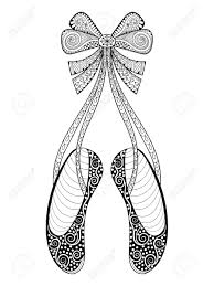 Vector De Los Zapatos De Baile De Ballet Zentangle Simbolo Ejemplo Modelado Dibujado A Mano Zapatillas De Punta Ornamentales Con Arco De La Cinta Para Imprimir La Pagina Para Colorear Anti Estres Para Los zapatos de ballet están típicamente disponibles en rosa, negro, gris o blanco. vector de los zapatos de baile de ballet zentangle simbolo ejemplo modelado dibujado a mano zapatillas de punta ornamentales con arco de la cinta