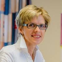 Eva Oswald's Instagram, Twitter & Facebook