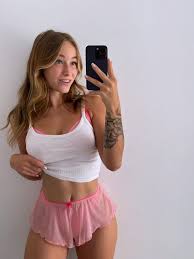 Emma Spice - Free pics, galleries & more at Babepedia