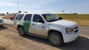 Us border patrol seal car magnet. 12 Undocumented Immigrants Crammed Into Fake Border Patrol Vehicle Caught By Real Border Patrol Agent Abc News