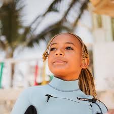 J espère que chaque jour soit comme sa! . . 🏄🏾‍♀️ Amy Kane  @amy.surfergirl . . 📸 @prendrelavague . . @providetheslide