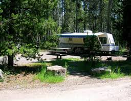 Any size rigs are accepted, the typical pad in the park is 60 feet long and 40 feet wide. Caribou Targhee National Forest Flatrock Campground