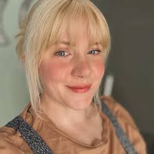 I would like to thank Zac Efron for changing his look to keep up with my  taste. When i was 14 he was my type, when I was 18 he was my