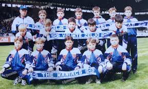 Dijamant je večeras iftario u restoranu brajlović na ilidži gdje je bio gost prijatelja dine brajlovića. Video All Roads Lead To Dzeko Discovering Edin S Life In Sarajevo