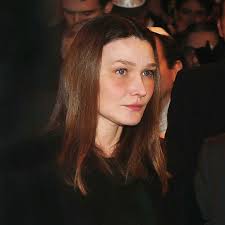 Carla bruni — chez keith et anita 02:57. Carla Bruni Reveals She Wears A Wig To Avoid Being Noticed Around Paris World News Mirror Online