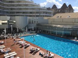 Piscine Et Terrasse Exterieure Du Restaurant Picture Of Sofitel Biarritz Le Miramar Thalassa Sea Spa Tripadvisor