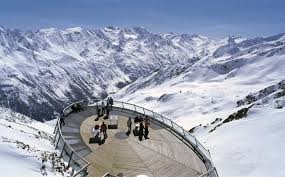 Learn more about a ski vacation to solden ski resort, including top lodging options, vacation package discounts, flights, lift tickets, activities and much more! Solden Ski Resort Guide Skiing In Solden Ski Line