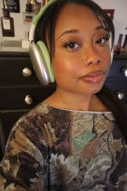 Hi, I'm Daija! 🙂 I'm 23, and I've recently made Phoenix my new home. I'm  looking for people to hang out with. I love listening to music and getting  glammed up. We