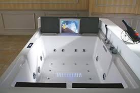 Das gerät muss daher absolut wasserdicht sein,. Whirlpool Badewanne Spavida M1101b Mit Tv Im Vergleich