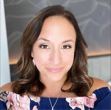 Shannon Vanauken's Instagram, Twitter & Facebook