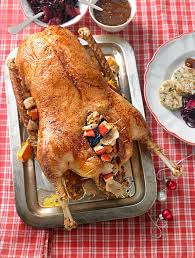 Gefullter Gansebraten Mit Serviettenknodeln Rezept Gansebraten Rezept Weihnachtsgans Rezept Einfach Und Martinsgans Rezept